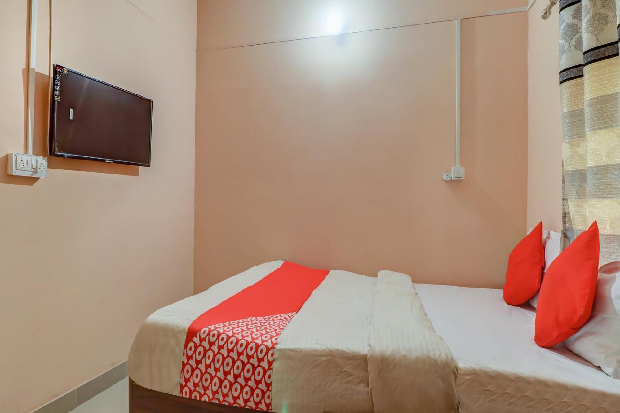 Hotel O Sidhu Kanhu & Banquet Ráncsí Kültér fotó